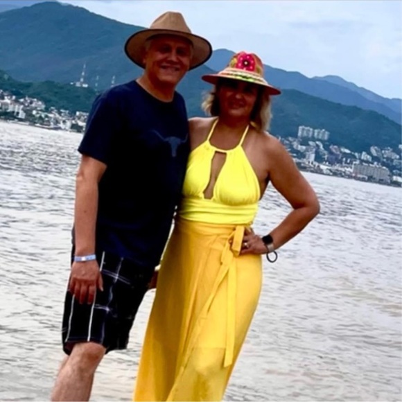 Meet your Posher, Brenda - Picture 2 of 2